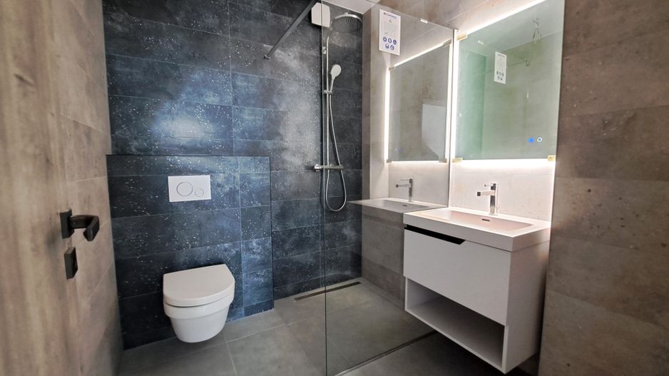 Apartament tip Penthouse cu 3 camere, 2 bai, NOU - Poză 3