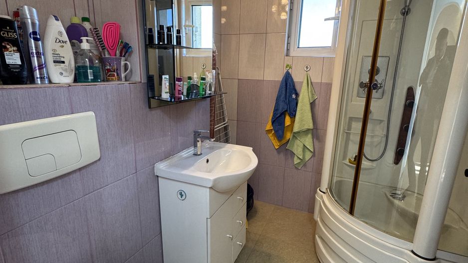 Apartament 3 camere 60 mp bloc 1980 central Filipesti de Padure! - Poză 15