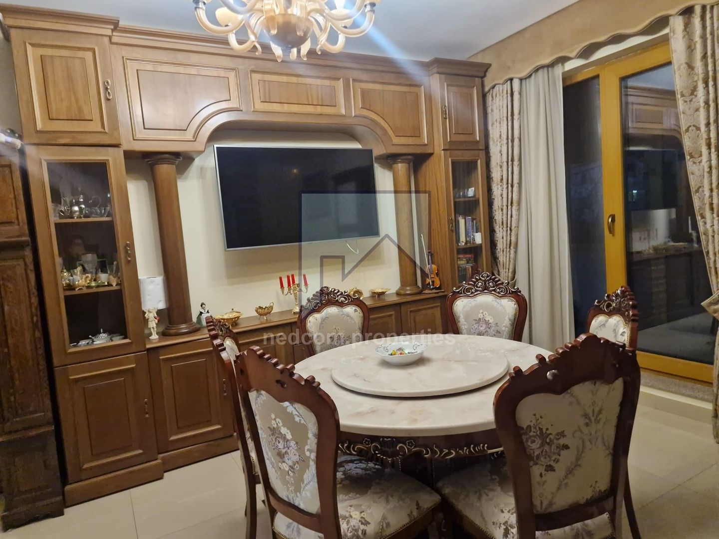 Vanzare Apartament lux de 3 camere in zona Jiului - Poză 17