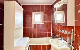 Apartament cu 3 camere decomandat, renovat , etaj 4 Paltinisului - Poză 8
