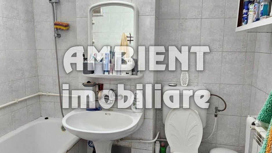 Apartament cu 2 camere, etaj 3,  zona Ultracentral; - Poză 3