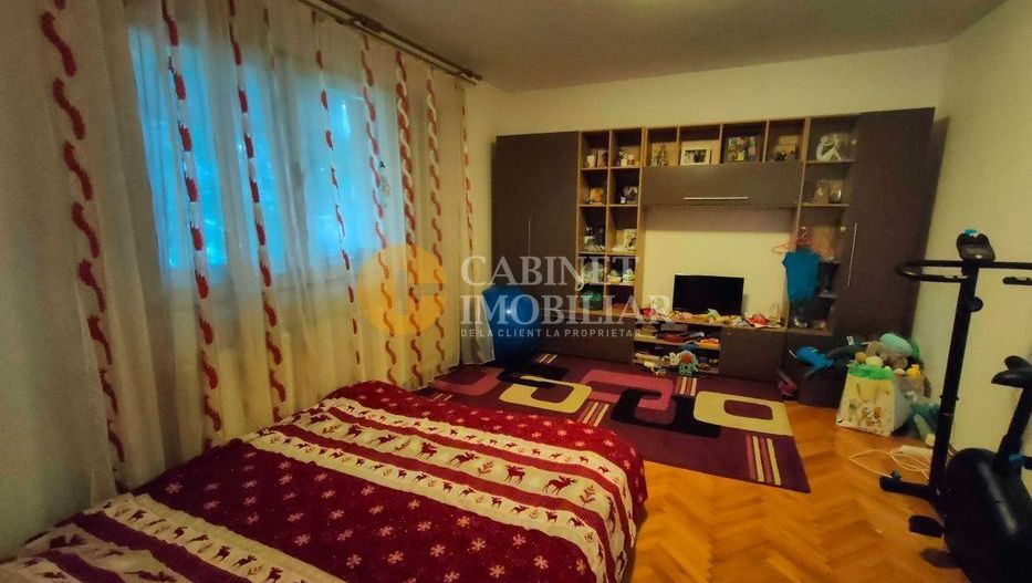 Dispecer Tatarasi - etaj 1 - 4 camere Decomandat - Poză 4