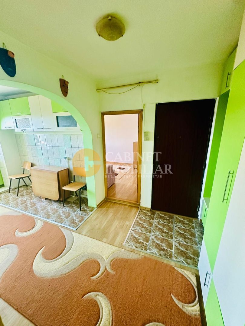 2 Camere Decomandat - Zona Alexandru Cel Bun - Bloc din 1983 - Poză 4