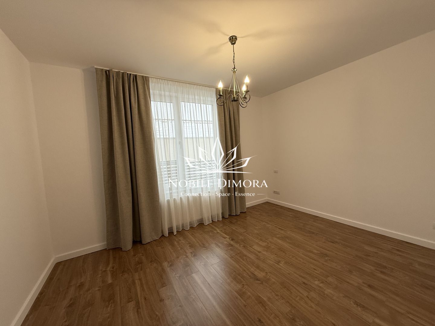 Casa moderna cu 4 camere, 2 bai, terasa si gradina de 50mp - zona Crisan - Poză 16
