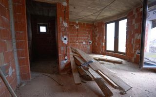 Casa de vanzare 7 camere P+E Sanmartin sat.Rontau - Poză 8