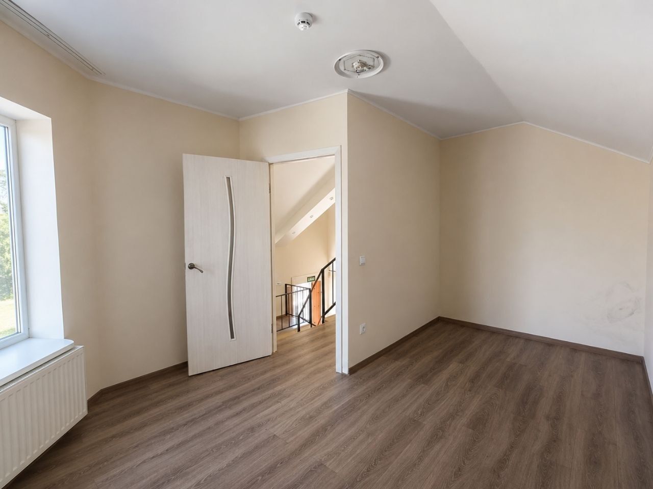 Casă în Doroțcaia – 140 m² | 13,71 ari | 6 camere + living - Poză 33
