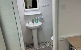 De inchiriat apartament o camera la curte, Zona General, 260 euro negoc. - Poză 6