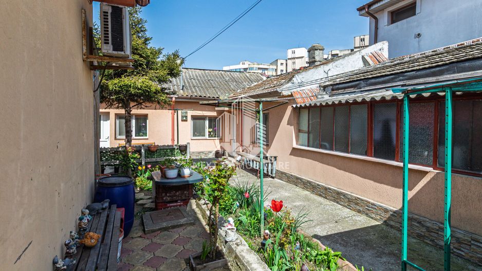 Casă 5 camere Trocadero  + spațiu comercial stradal, teren 257mp - Poză 7