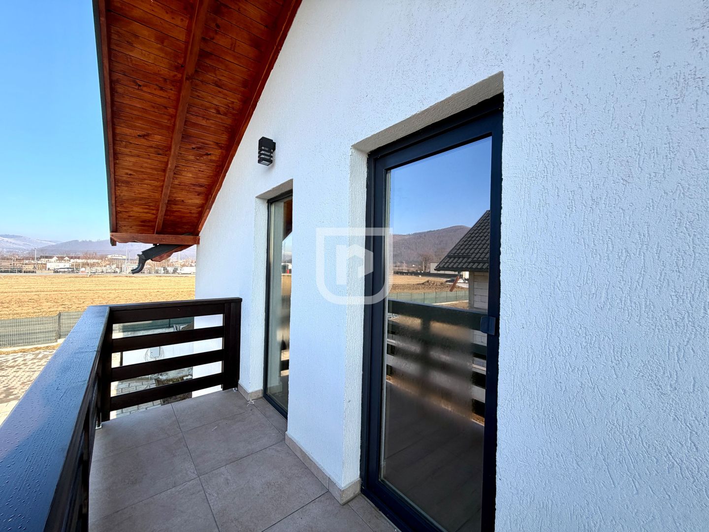 Casa noua Gura Humorului - 4 dormitoare, curte amenajata - Poză 13