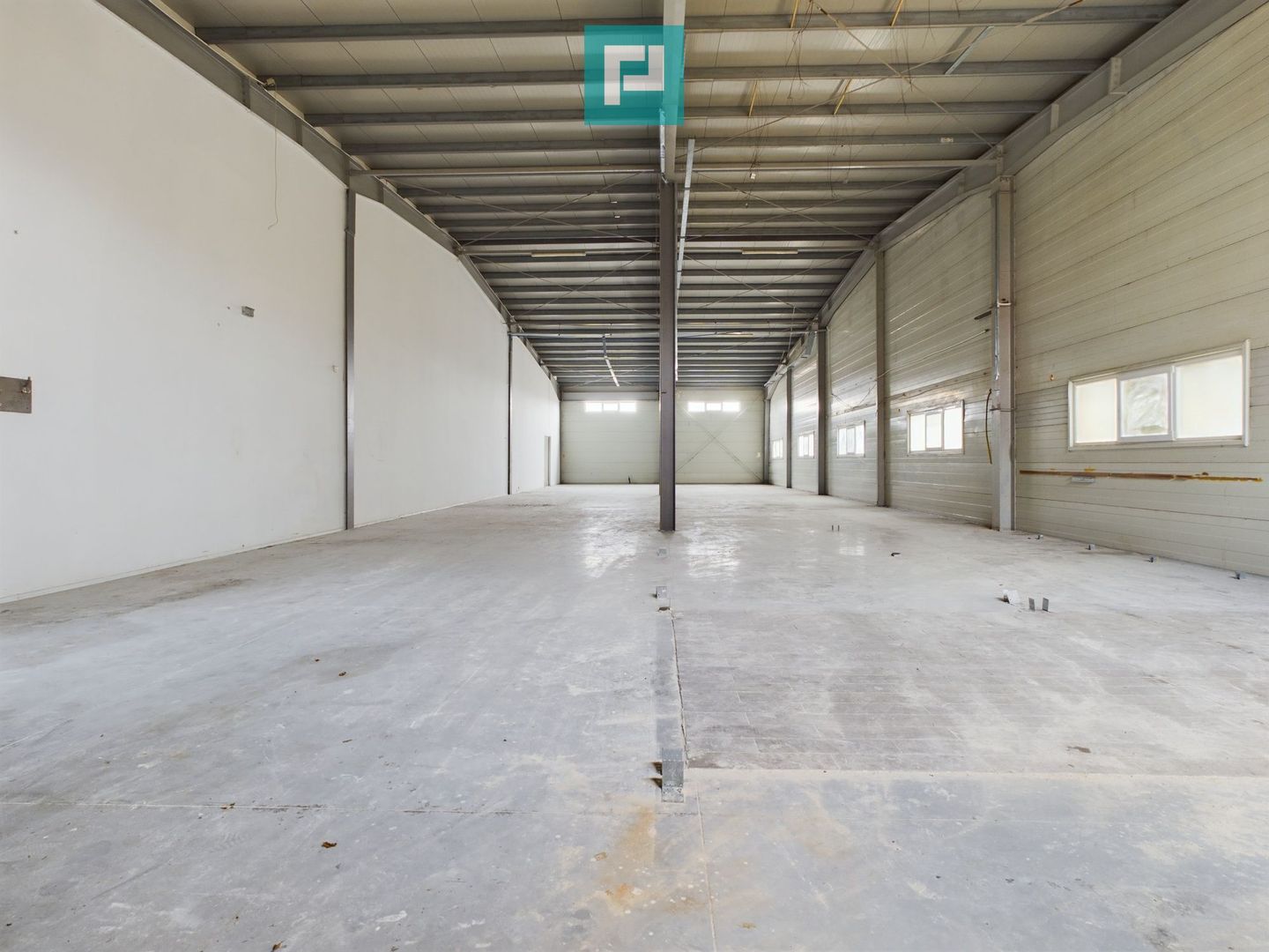 Spațiu industrial 2.750 mp utili - Poză 2