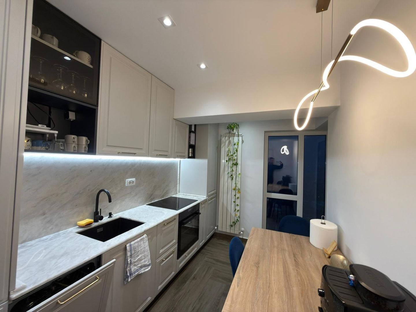 Apartament 2 camere dec 51 mp Tatarasi 160000 euro loc de parcare+boxa - Poză 3