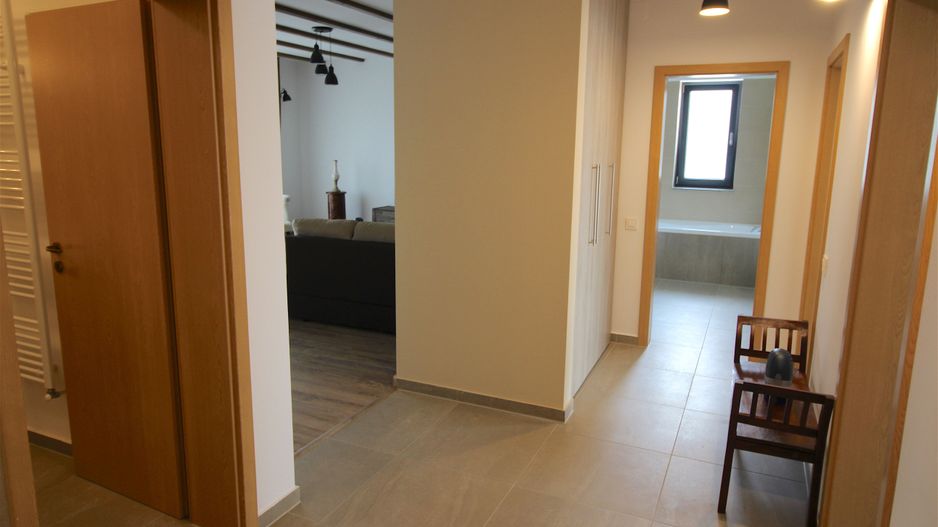 Apartament cu 3 camere de închiriat la intrare in Dumbravita - Poză 14