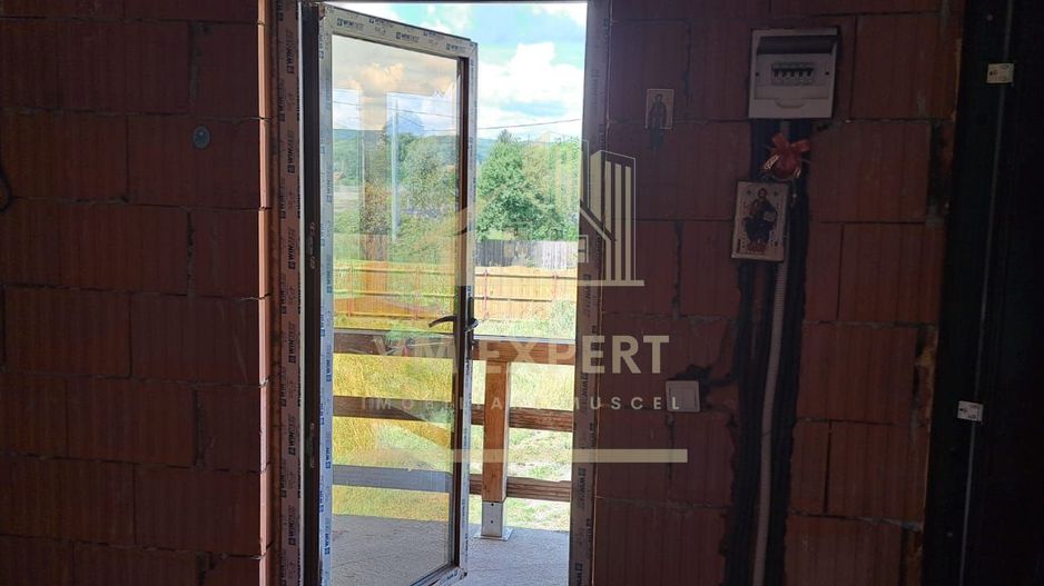 VILA 4 CAMERE, TEREN 787 MP, PISCANI, ARGES - Poză 4