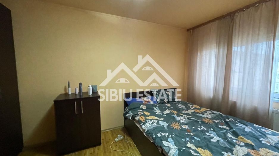 Apartament luminos cu 2 camere, la mansardă, în zonă căutată - Poză 5