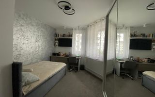 Casa tip duplex , pivnita, carport in Selimbar zona Brana - Poză 8