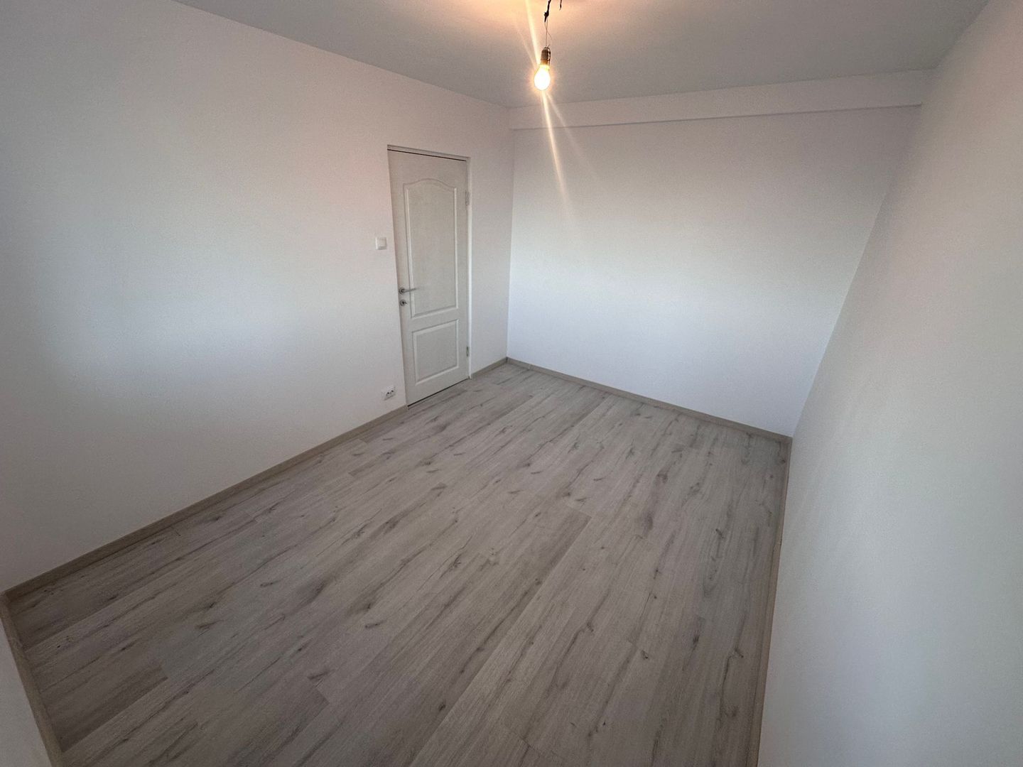 De vanzare apartament 2 camere renovat modern Gorjului/Apusului A501 - Poză 5