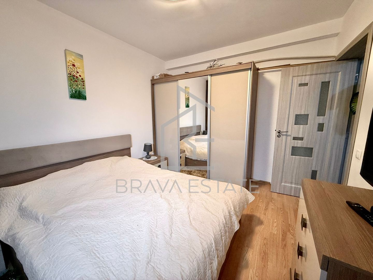 Apartament 3 camere,60 mp, balcon ,parcare, zona Terra,  Floresti - Poză 4