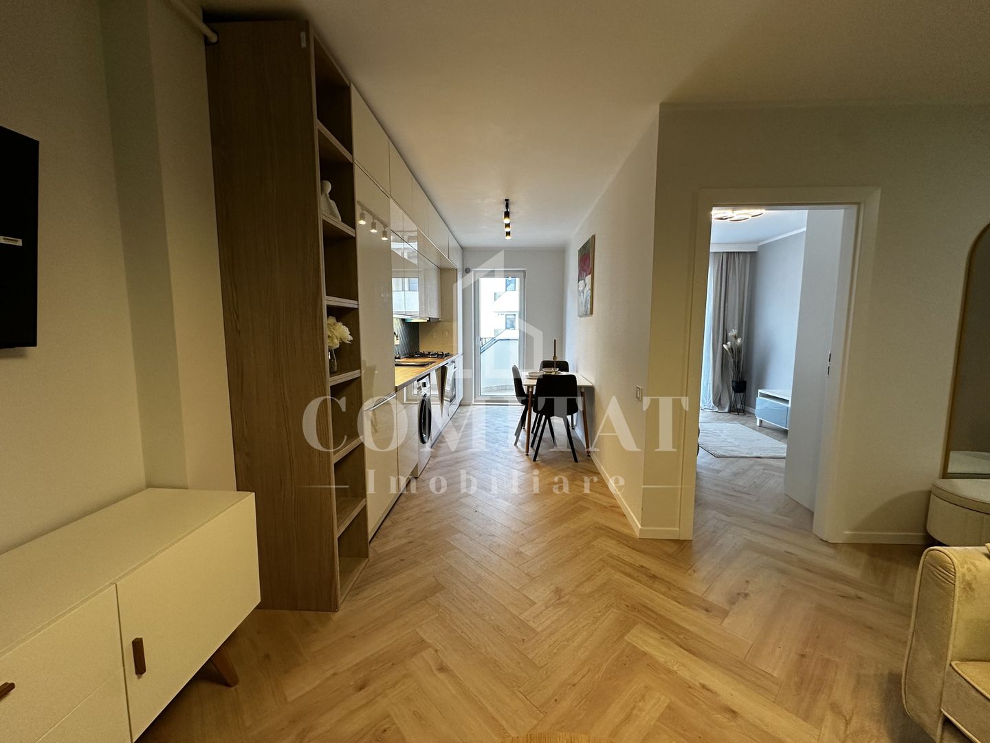 Apartament la cheie | 2 dormitoare | Etaj intermediar | Eroilor - Poză 10