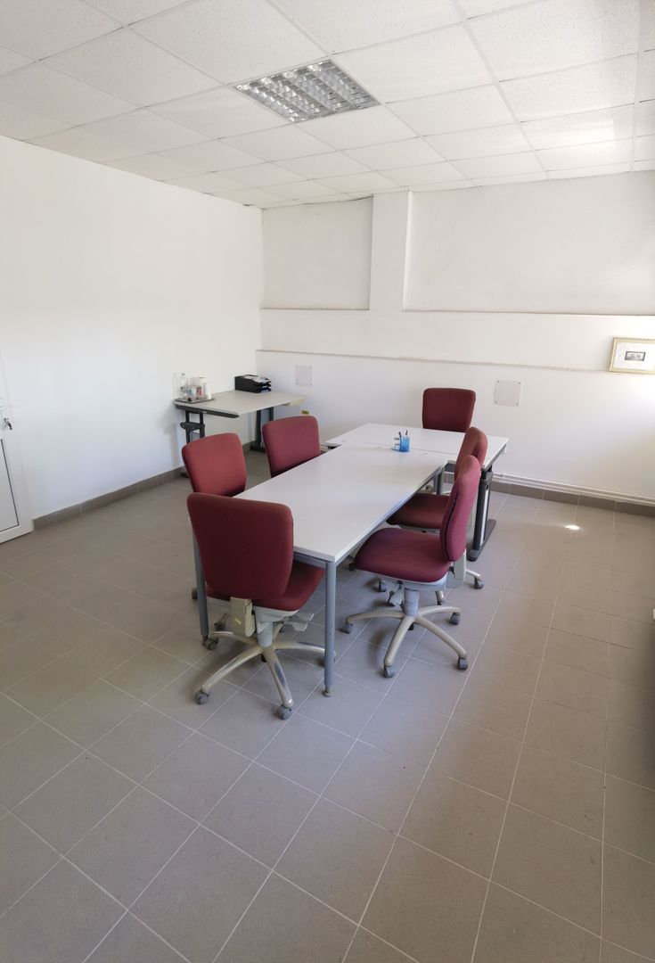 Proprietate industriala  la 35 km de TM - Poză 33