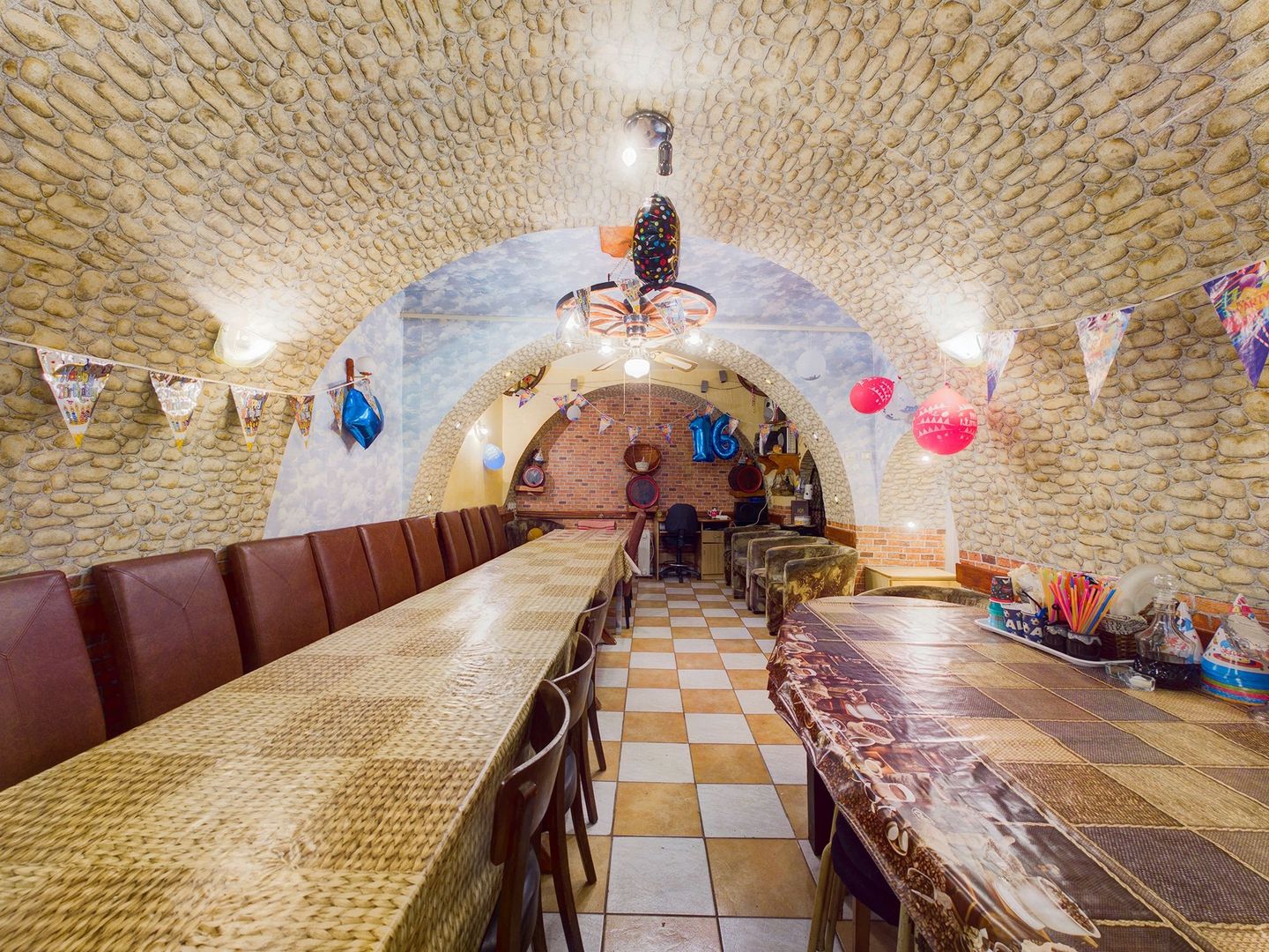 Casă de vânzare cu 8 camere zona Aradul Nou - Poză 9