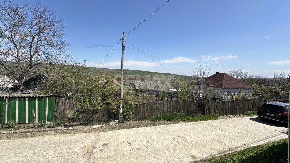 Teren pentru construcție în centrul satului Văsieni – 5,3 ari, locație excelentă - Poză 4