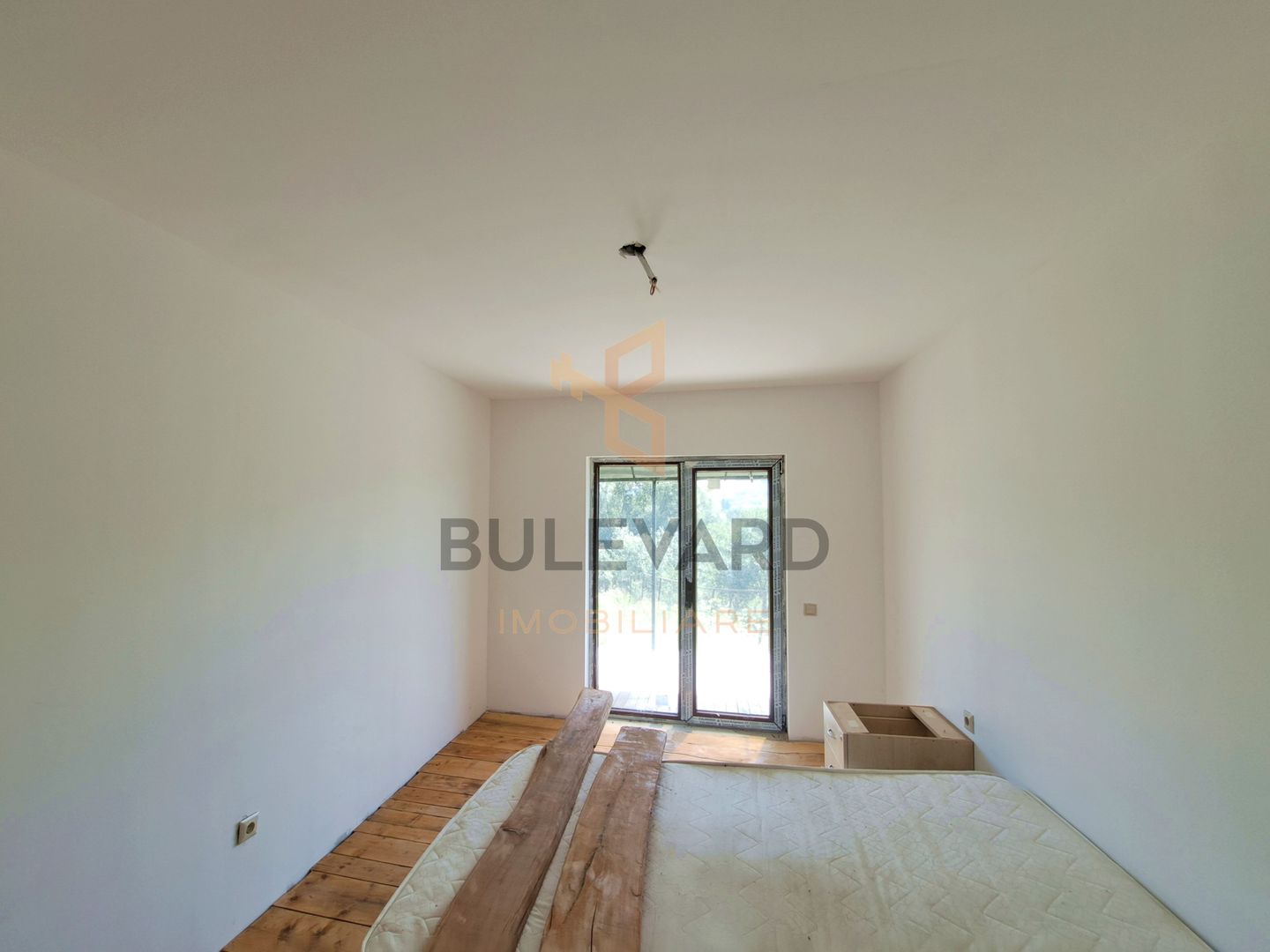 Casa cu teren de 4700 mp in Sat Zimbor, 45 km de Cluj-Napoca - Poză 11