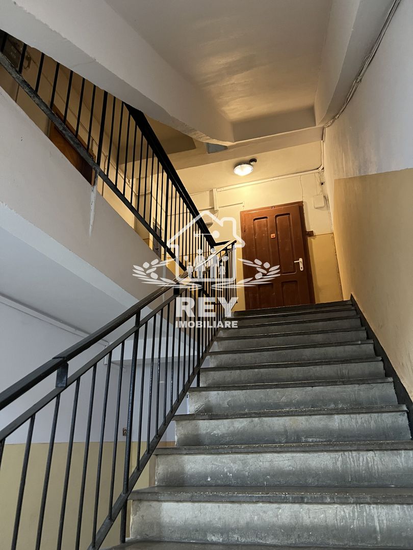 Apartament 4 camere decomandate 4 balcoane etaj 1 Str. Bâlea/Sibiu - Poză 13