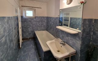 Apartament cu trei camere, zona Racadau 73 mp - Poză 6