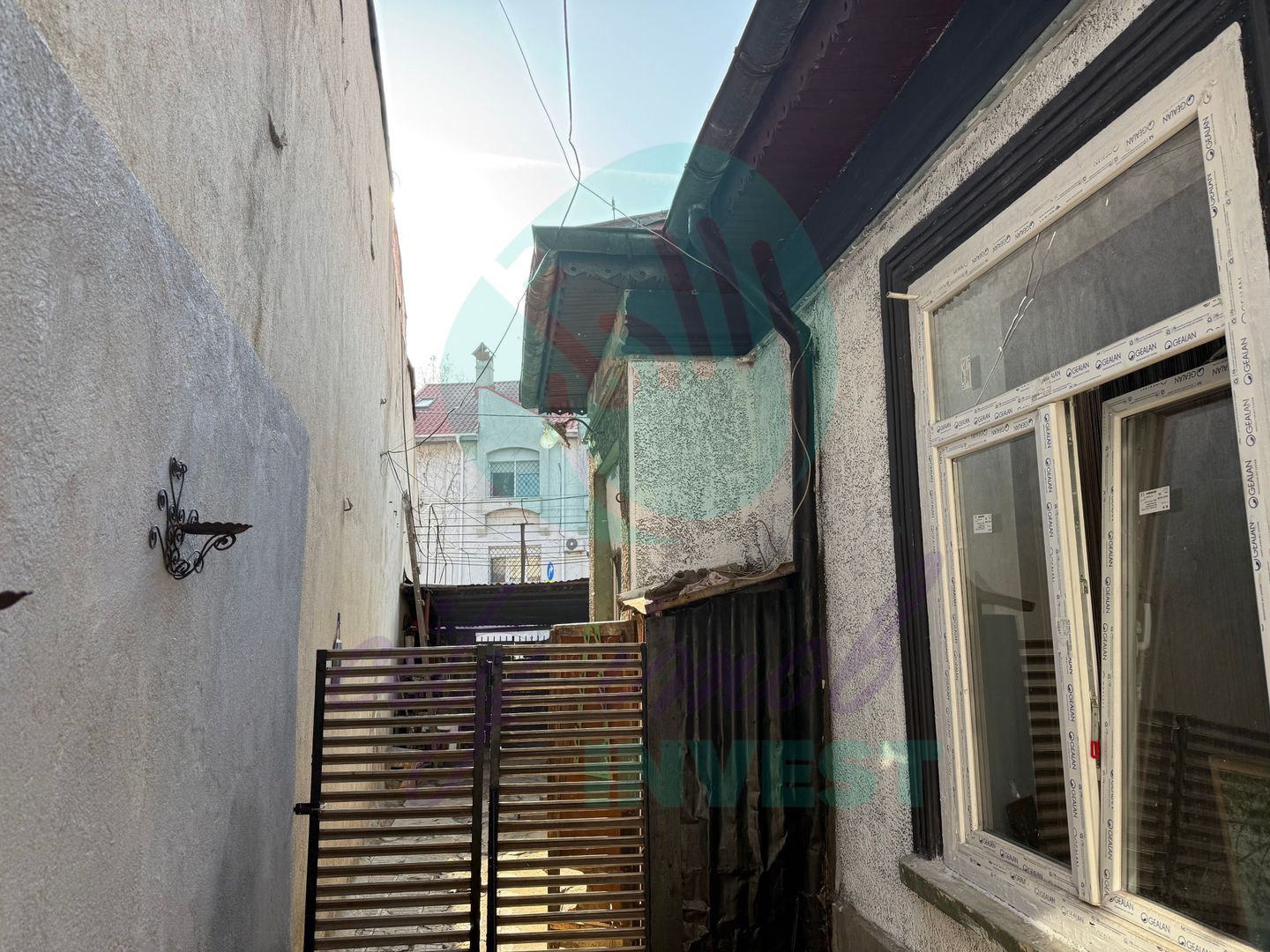 Casa singura in curte intre Calea Calarasilor si Pache Protopopescu - Poză 4