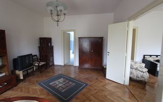 Apartament spatios 3 camere,zona medicina cu garaj si boxa - Poză 3