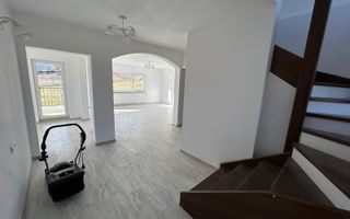 Duplex 4 camere I Acces auto - Curte 370 mp I Cisnădie - Poză 5