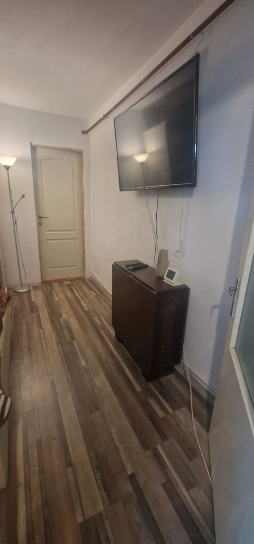 Camera camin- Valea Rosie - Poză 7