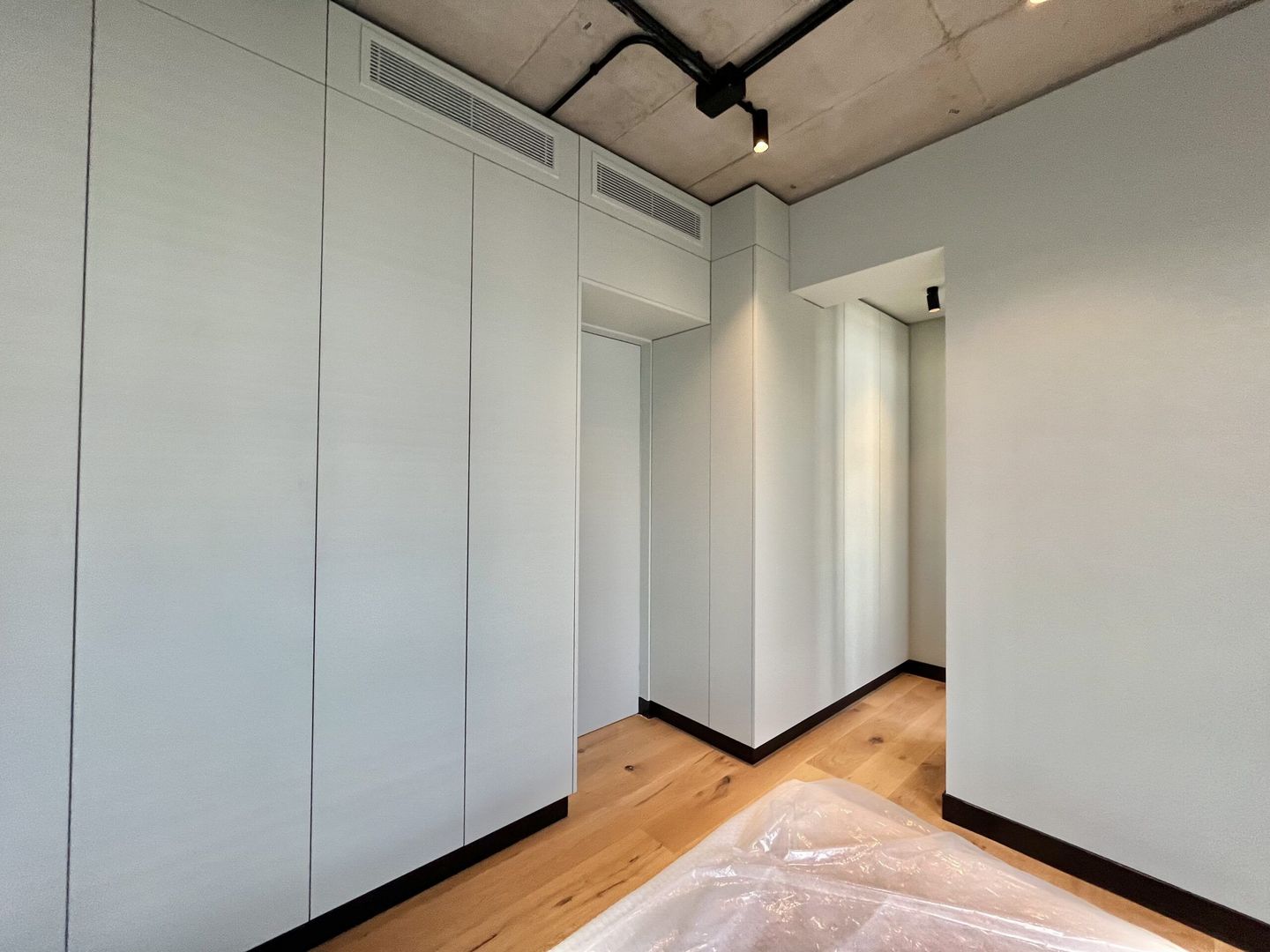 Rent I 4 rooms Penthouse Loft I New York Style I Barbu Vacarescu - Poză 8