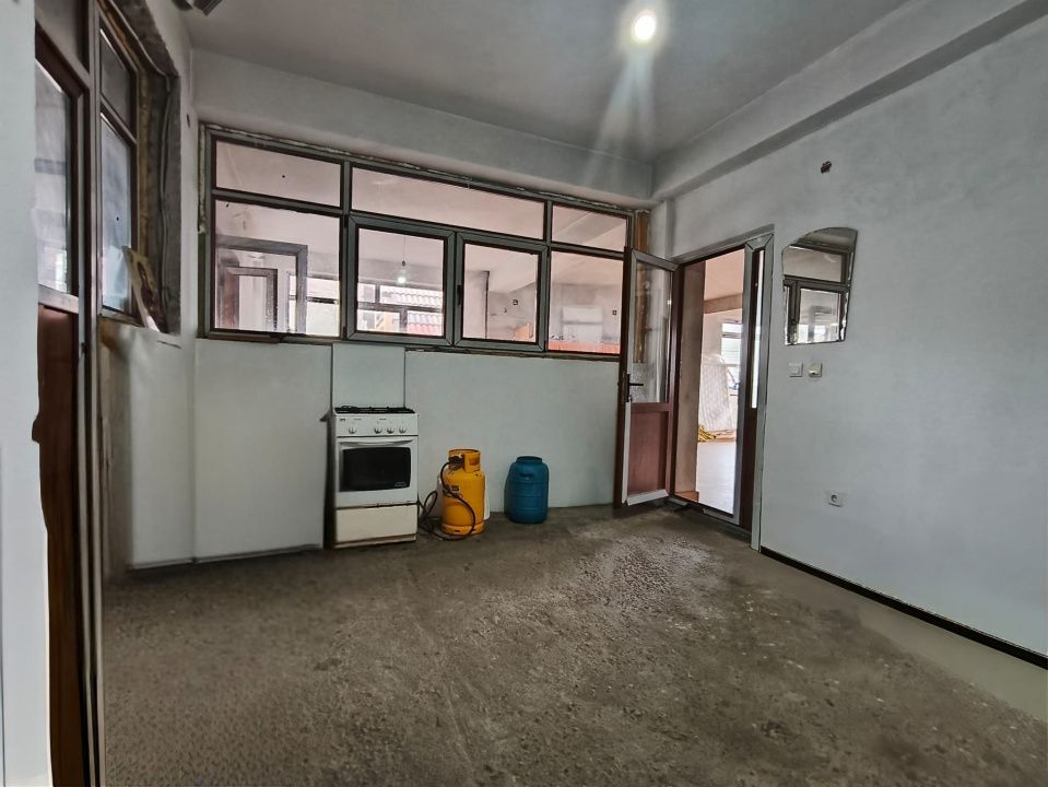 Pensiune de vânzare în Rânca – oportunitate rară lângă pârtia M1 - Poză 19