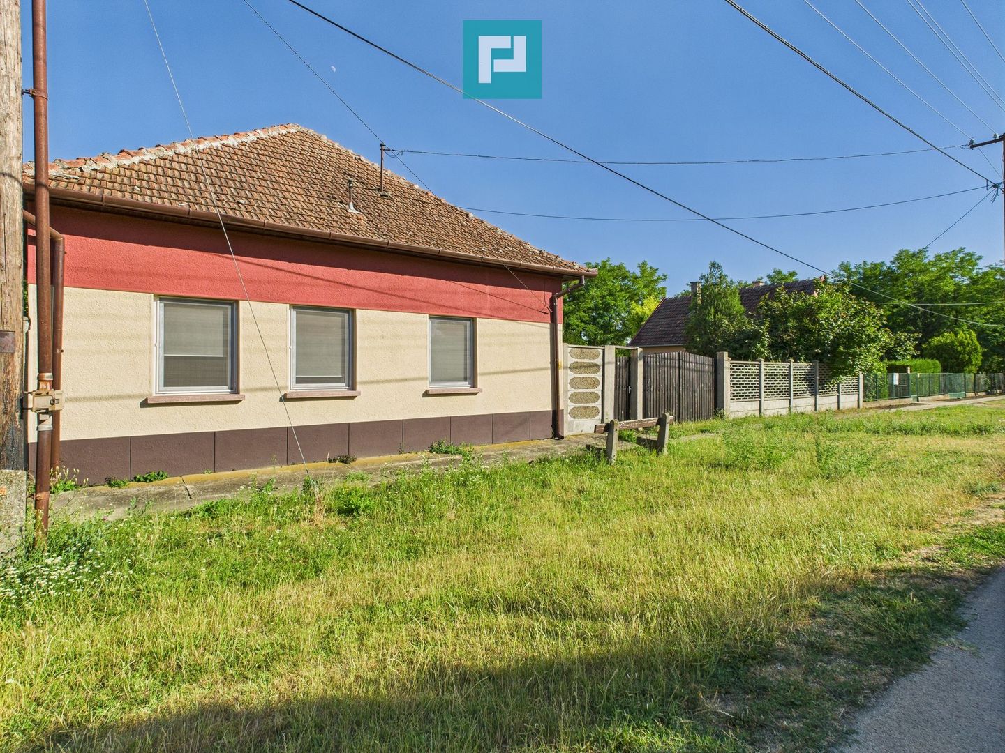 Casă 3 camere renovată cu potențial în Ketegyhaza - Poză 1