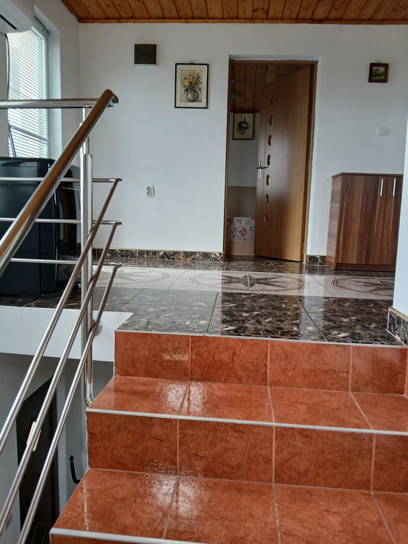 Inchiriez pentru cazare Vila cu 7 camere - Poză 9