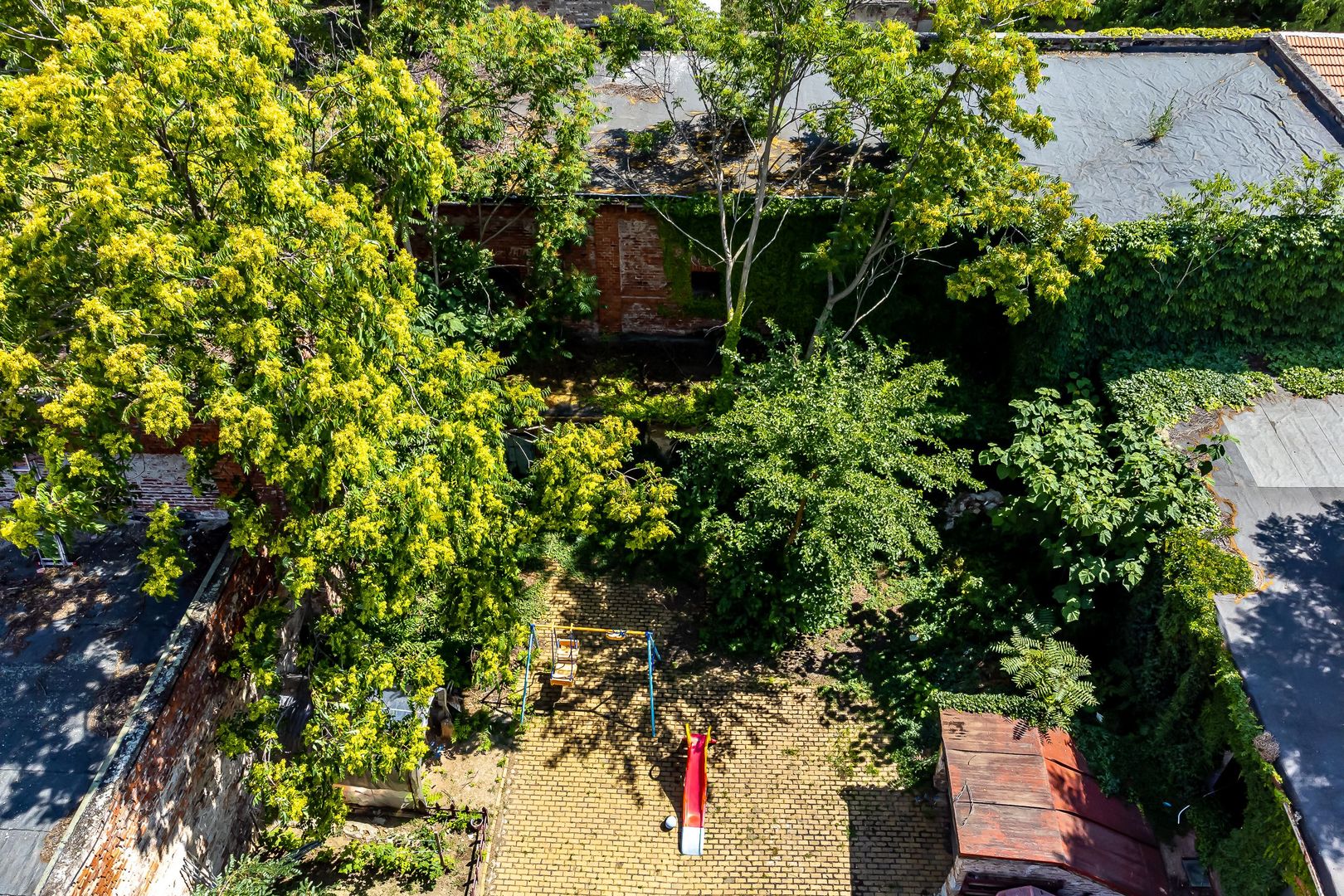 Anexă cu teren pe Strada Mețianu - Poză 2