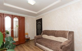 Vânzare, apartament, 3 camere, str. Luceafarul ,sat. Dobogea. - Poză 11