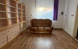 Casă de închiriat – zona Buituri - 6 camere - Poză 1