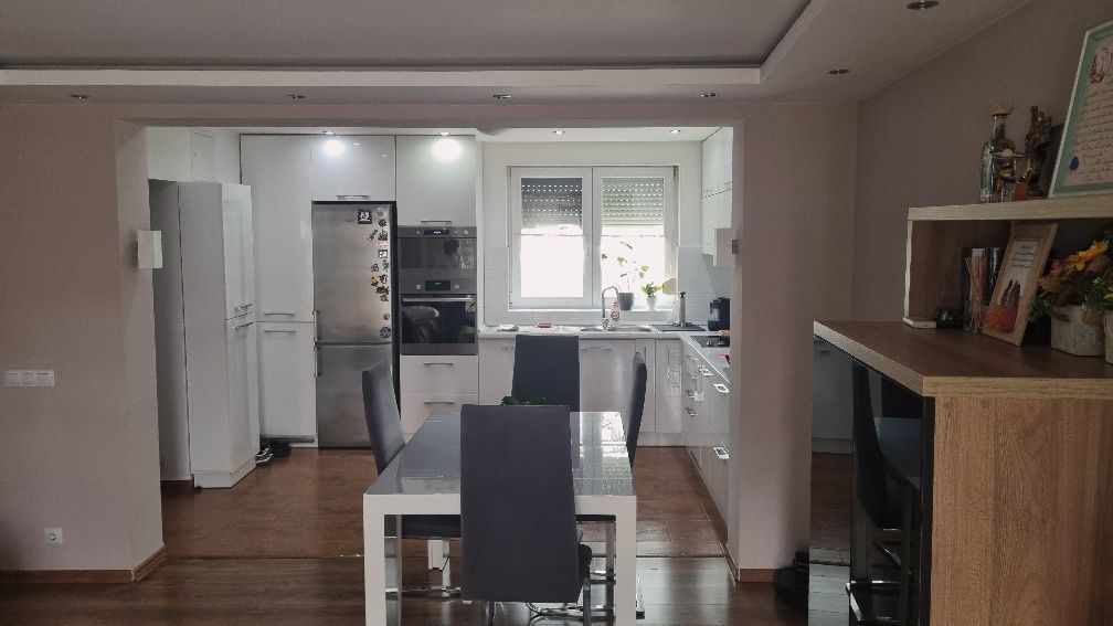 BRASADAS vinde ap 2 cam etaj 3 in centrul vechi! - Poză 2