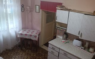 Casa | 40 MPU | Curte comuna | Zona Centrala - Poză 3