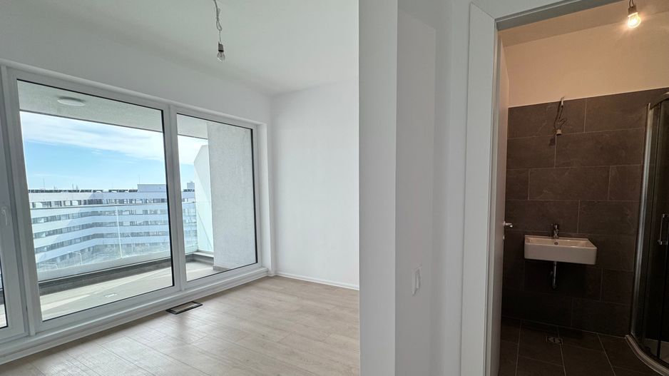 3 camere. Bucătărie Open-Space - Verdere curte interioară - Poză 9