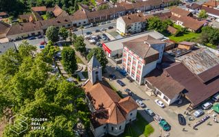 Cladire cu 24 camere, langa Castelul Regal Savarsin - Poză 1