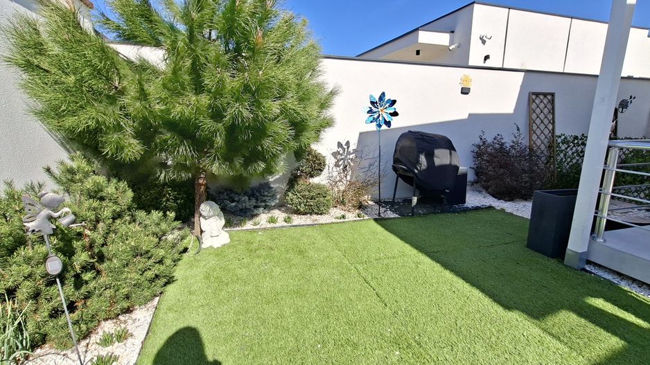 Locuinta parter mobilata si utilata cu jacuzzi - Poză 25