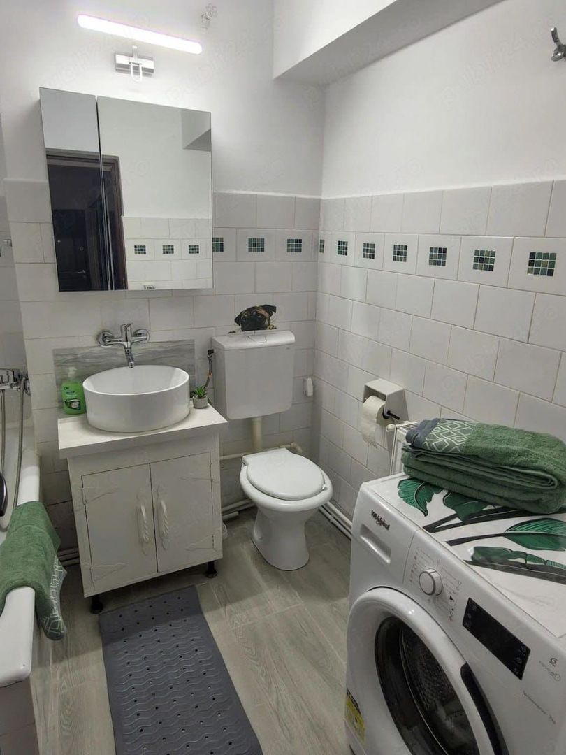 De inchiriat apartament cu 2 camere, central. etaj 3, 450 euro - Poză 5