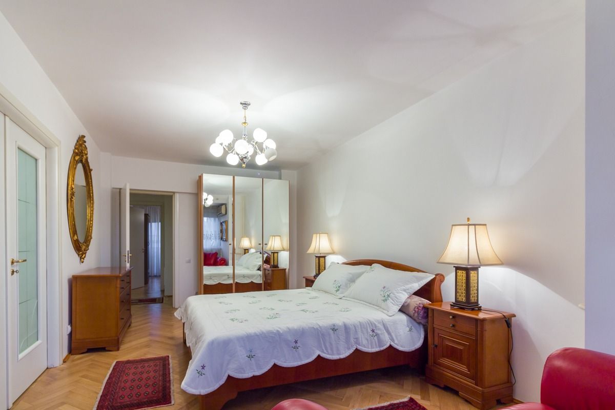 4 Camere de inchiriat, zona Libertății-vedere CASA POPORULUI - Poză 5