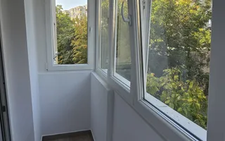 Apartament cu 4 camere in zona Lacul Tei - Bloc Reabilitat - Poză 12