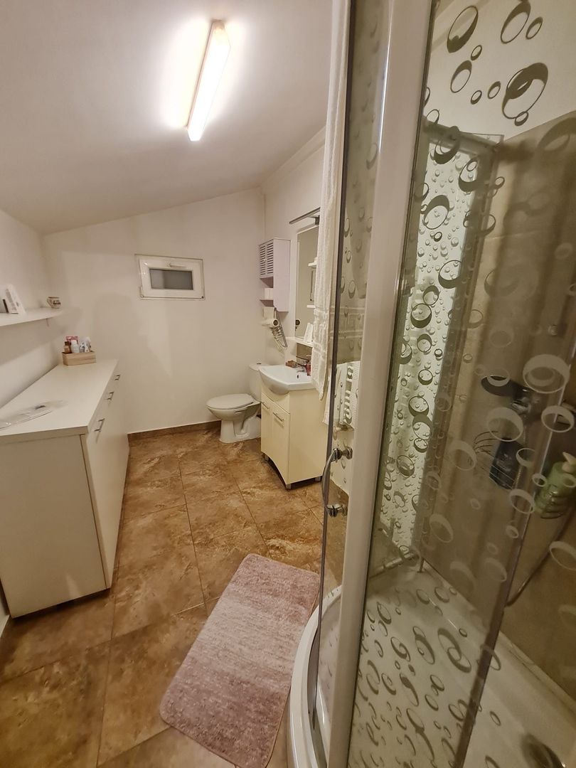 Vila generoasa,zona Lunei - Poză 19