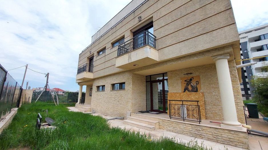 Casa UNICA Mamaia Nord | Kazeboo Beach | Curte 500 mp - Poză 3