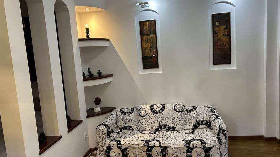 Inchiriez Garsoniera mare zona uniri - Poză 1